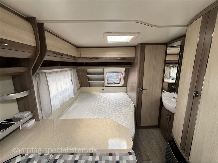 Hobby De Luxe 560 KMFe